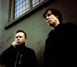 kurz, aber atmosphärisch intensiv - Mark Lanegan und die Soulsavers live im Postbahnhof in Berlin 